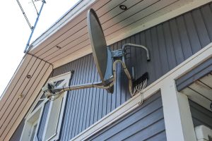 Rantahelmen satelliittiantenni
